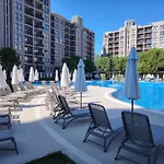 In Royal 5 Pool View * סאני ביץ'