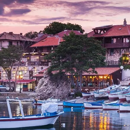 In Royal 5 Pool View * Солнечный берег