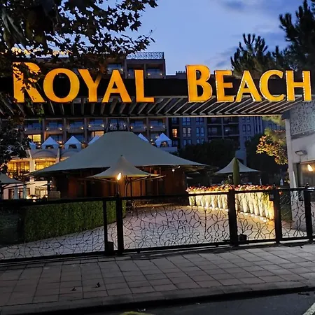 In Royal 5 Pool View Апартаменты