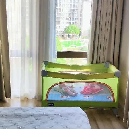 In Royal 5 Pool View Апартаменты *