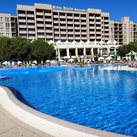 In Royal 5 Pool View Апартаменты