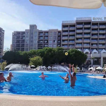 In Royal 5 Pool View Appartement