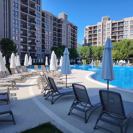 In Royal 5 Pool View * Napospart
