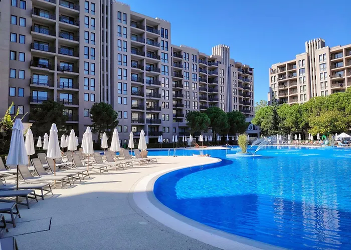 Апартамент In Royal 5 Pool View Слънчев бряг