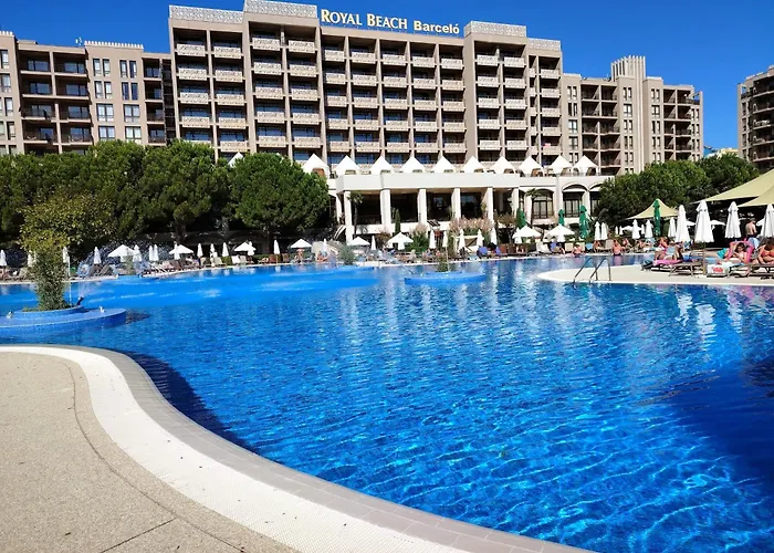 In Royal 5 Pool View Апартаменти